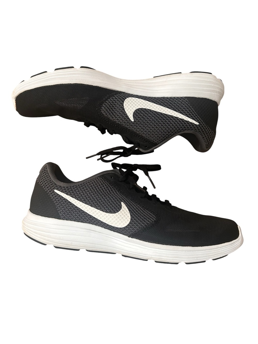 Nike Revolution 3 sneakers in black and gray Shoes Size 11